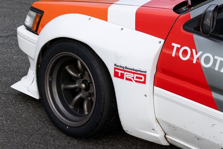 走り出すとそれは、紛れもなくハチロクだった…伝説の「TRD N2 AE86レビン」が筑波で再び蘇った日
