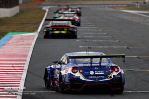 オリベイラ、最終周にタイトル目前バトルも「時間が足りなかった」。56号車GT-Rの王座にあと1点届かず