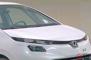 【中国】ホンダ新型「フィット」発見！ めちゃ斬新な「一文字ライト顔」採用で登場か！ リアも「超スポーティ」に超進化！ 大人気コンパクトカー「新型モデル」公開された姿とは！
