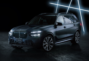 日本の匠とドイツのクラフトマンシップが融合したBMW X7の日本専用限定車「BLACK-α」が登場