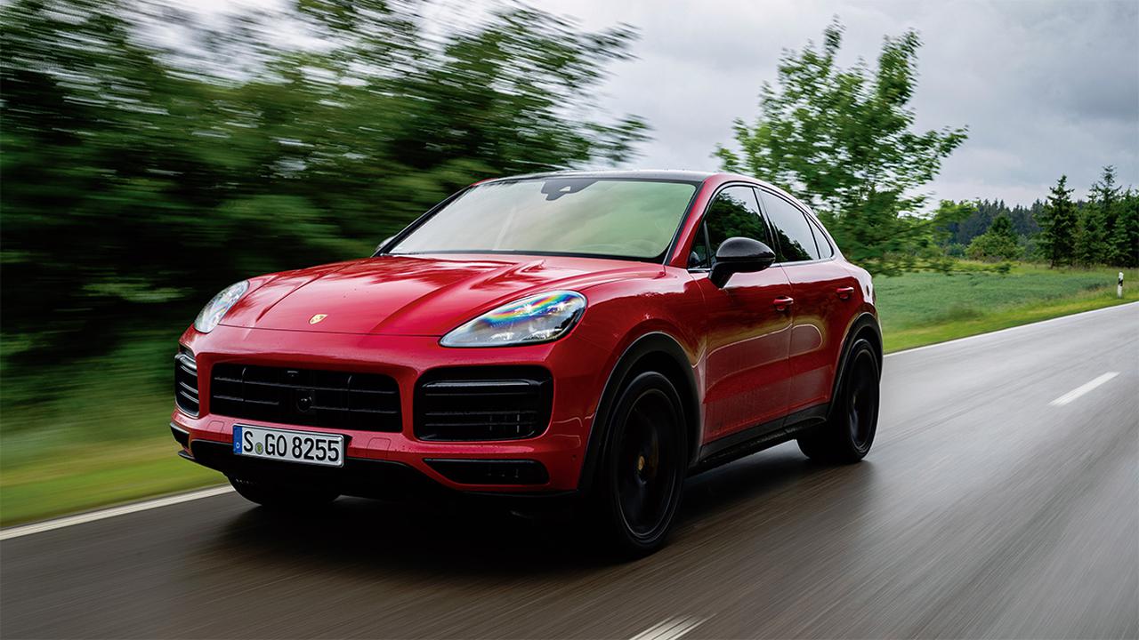 海外試乗 ポルシェ カイエンgtsクーペは4l V8搭載のオンロード志向が強いスーパーsuv Webモーターマガジン の写真 自動車情報サイト 新車 中古車 Carview