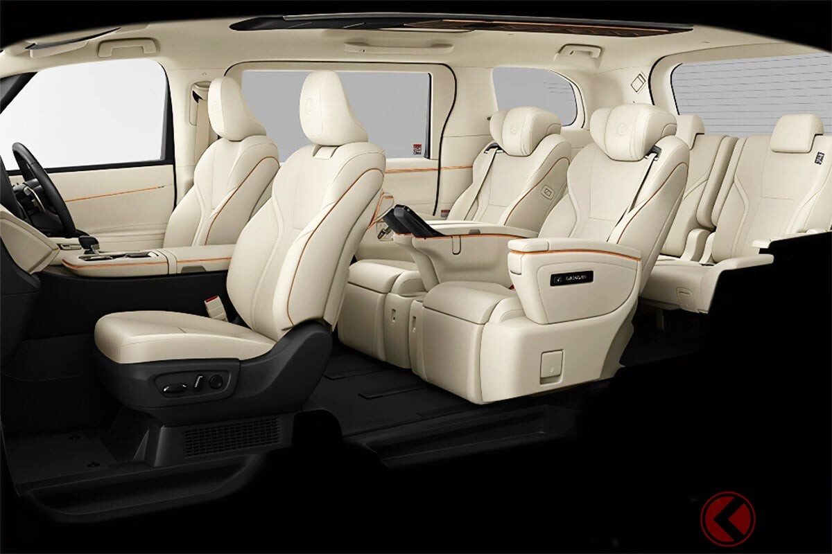 レクサス新「4WDミニバン」がスゴイ！ 最上級より「510万円安い」＆「最も低燃費」でオトクな“3列6人乗り”仕様！ 装備充実の「豪華内装」で長距離もラクチン！ めちゃ快適な「LM」最安モデルって？