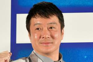 “極楽とんぼ”「加藤浩次」が「大人気SUV」を購入！ 「だいぶん前に予約した予約したやつが来た」と喜びの声！ カクカクボディの「本格モデル」とは