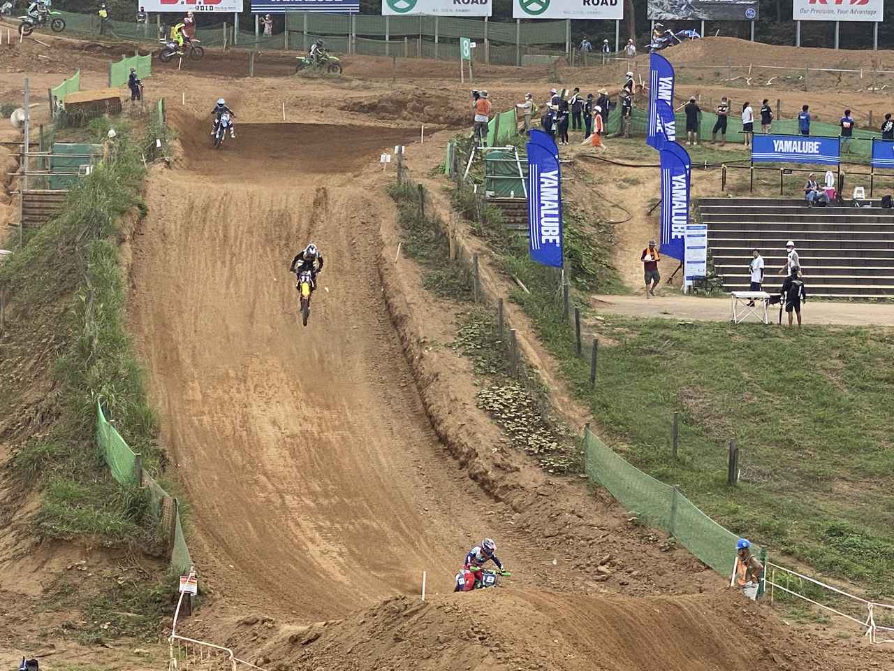 悩みまくりの全日本モトクロス観戦 スポーツランドsugoは見所満載 梅本まどか Webオートバイ 自動車情報サイト 新車 中古車 Carview