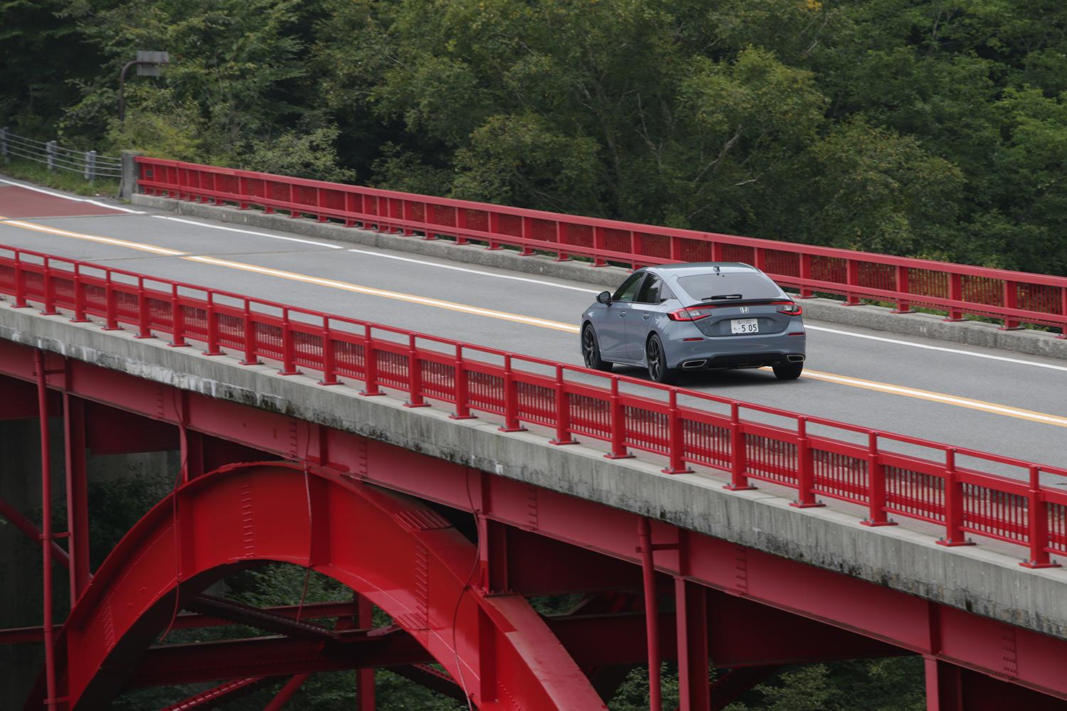 試乗 見た目に差はないが走りに違いアリ 新型シビックはcvtかmtか悩ましいその中身 Web Cartop 自動車情報サイト 新車 中古車 Carview