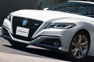 「いつかはクラウン」消滅？ 変わる名門支える圧倒的信頼と離れゆくユーザーが次に買う車のリアル