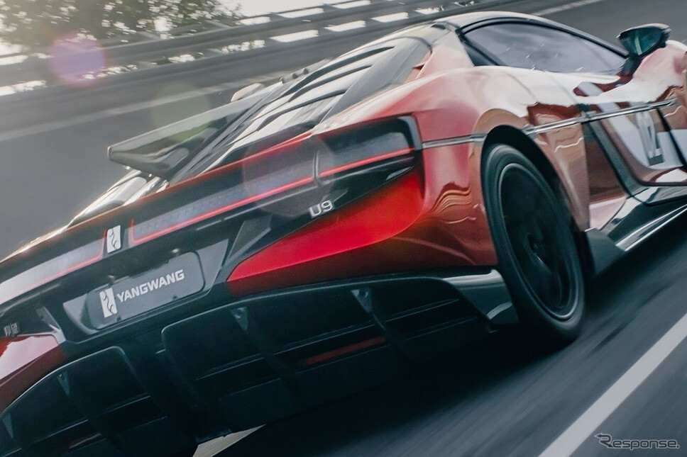 中国製EVがブガッティ超え世界最速の市販車に！ 496.22km/hの記録に「速すぎ」「3000馬力とかエグすぎ」など話題に