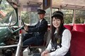橿原神宮に奈良交通ボンネットバスとスーパーカーが集結！「春の神武祭」