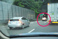 パトカー相手だって必要以上にビビる必要なし！　緊急走行外のパトカーは追い越しOK……だが注意点アリ!!