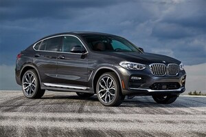 BMW X4はスポーツカー並の走りと高級車並の快適性を両立してX3を引き離す
