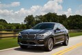 BMW X4はスポーツカー並の走りと高級車並の快適性を両立してX3を引き離す