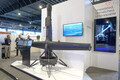 まるで「サンダーバード1号」!? 海上自衛隊が導入決めた新型UAV「お尻で発着」する異色の飛び方なぜ？