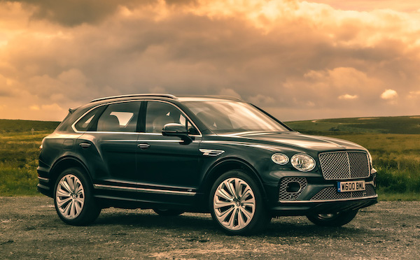 ベントレー 最高級suv ベンテイガ の4座席コンフォート仕様を発表 Auto Prove 自動車情報サイト 新車 中古車 Carview