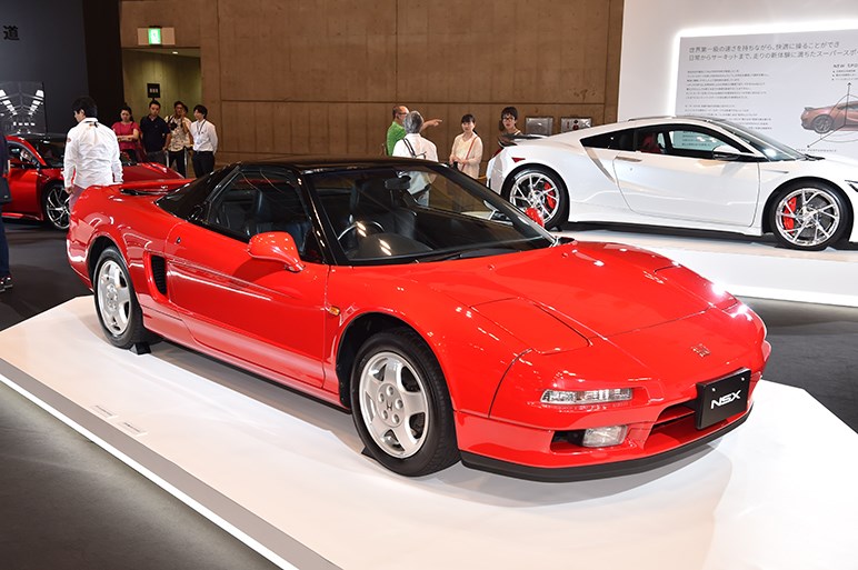 初代NSX、NSXタイプR、そして超ハイテクマシン・2代目NSXまでを一挙に