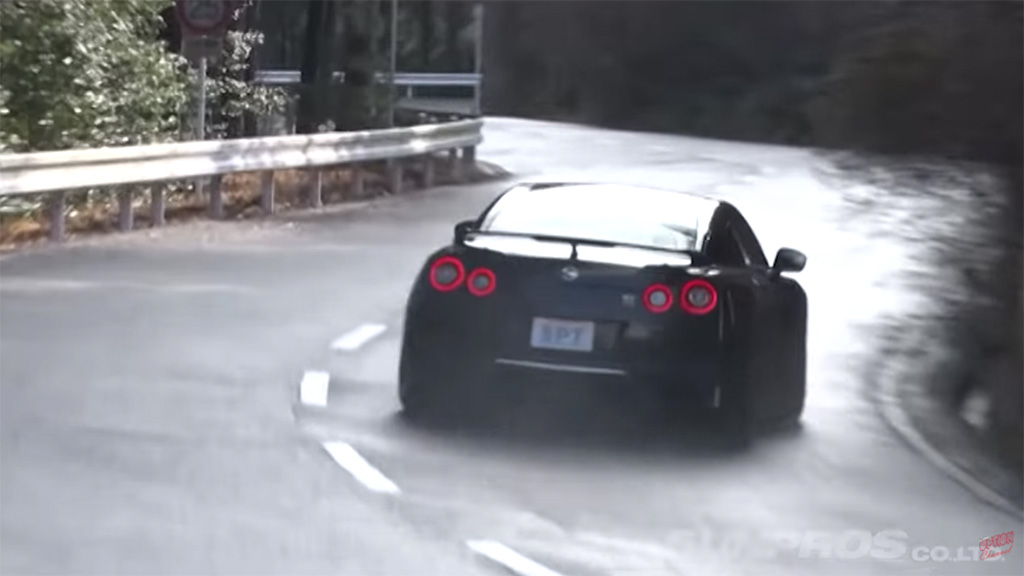 プロドライバーって頭おかしい 飯田章選手がgt Rとnsxで峠をガチ攻め Web Option 自動車情報サイト 新車 中古車 Carview