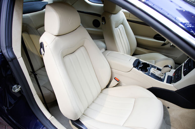 グラントゥーリズモS、トルコンAT版を追加