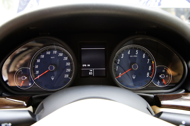 グラントゥーリズモS、トルコンAT版を追加