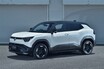 スズキ初のBEVはなぜ“コンパクトSUV”だったのか。新型「eビターラ」と、あえて選んだ未開拓ゾーンで勝機をつかむ？