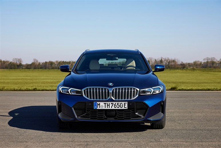 【BMW 3シリーズツーリングの選び方】マイチェンでグレード変更＆半導体不足の影響で…?!