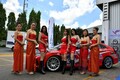 タイの美女がお出迎え！　世界の自動車関連メーカーを支える「YACHIYODA」とは