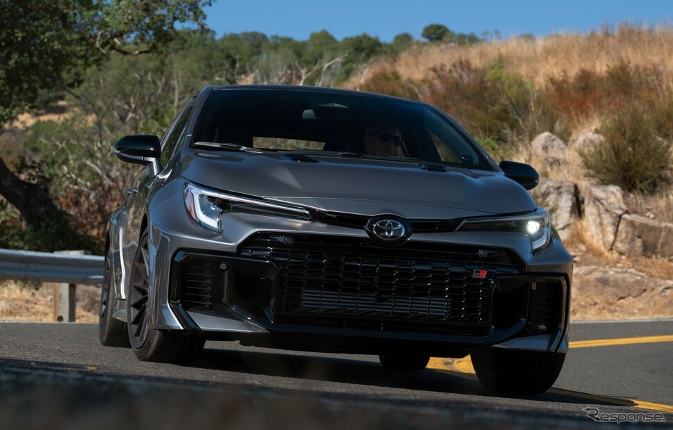 トヨタ『GRカローラ』に2026年型、米国は2グレード展開で今秋発売へ