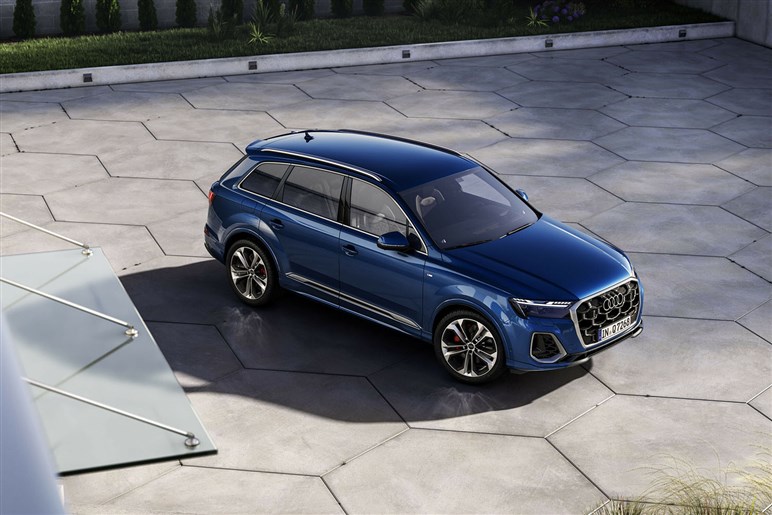 【独自】1600万円超!? アウディ史上最高級SUV「SQ9」は市販に向けニュルで限界テスト中…26年前半公開へ