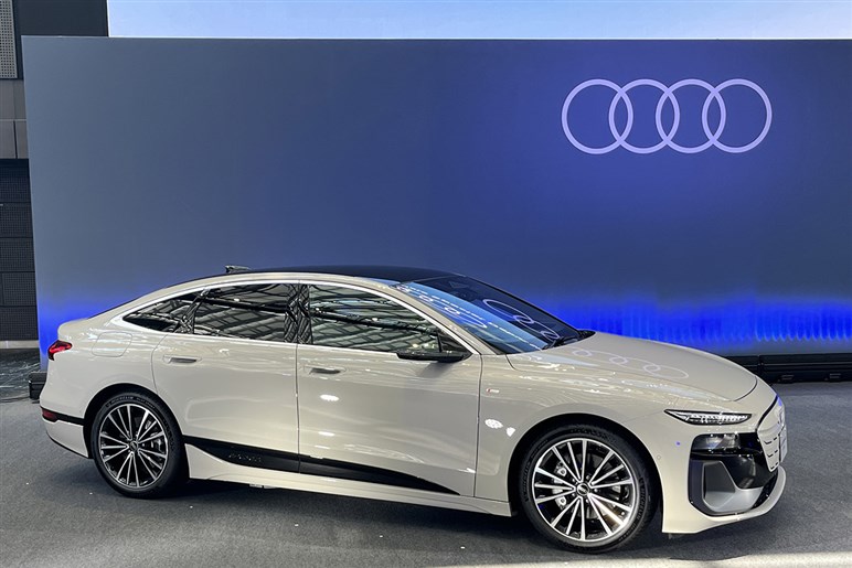 【国内最長846kmの航続距離】アウディ新型EV「A6 eトロン」シリーズが日本発売。551psの高出力仕様「S6」も導入