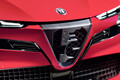 アルファロメオ　BセグメントコンパクトSUV「ジュニア」を発売　EVとマイルドハイブリッドをラインアップ【公式動画】