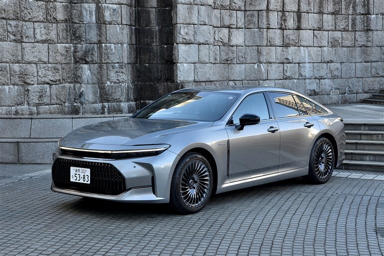 【やはり本命】クラウンセダンの水素は傑作、HVも最高に快適。スポーツは最も若いユーザー向け