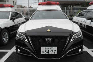 遂にデビュー！ 220系クラウンがベースの新型パトカー 公式SNSで公開 愛知県警