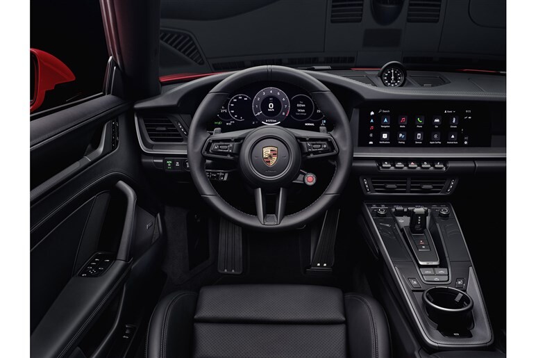 【電動ツインブースト！】新型「911」の目玉はハイブリ搭載「GTS」。加速が大幅進化の理由