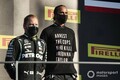 FIA、表彰式でレーシングスーツ以外の着用を禁止へ。前戦トスカーナGPでハミルトンの抗議Tシャツが物議