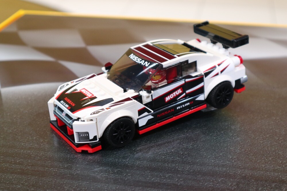 LEGO史上初の日本車!　日産GT-R ニスモが「レゴ スピードチャンピオン シリーズ」で登場
