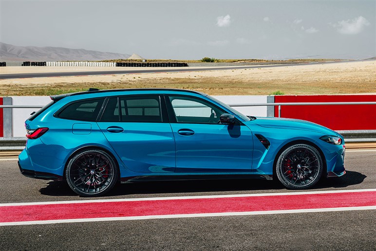 【0-100km/h加速は3.5秒】550psのBMW新型「M3 CSツーリング」を30台限定で日本導入…価格は2098万円
