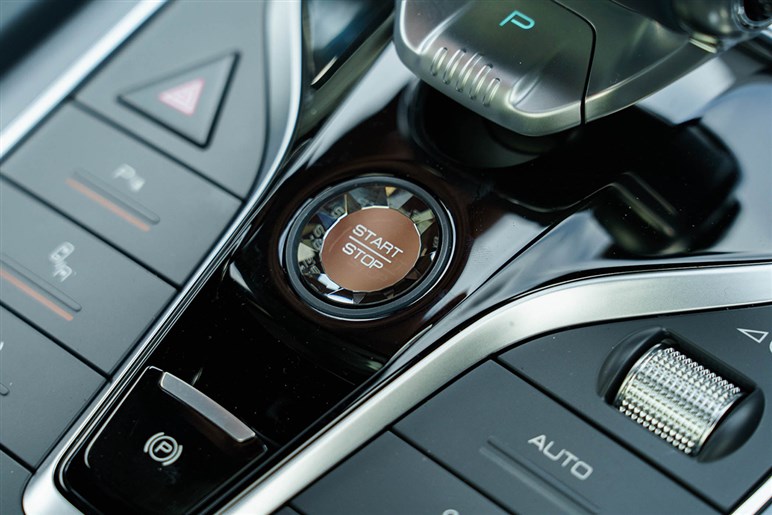【50台限定の特別モデル】BYD新型「アット3 ブラックスタイル」を発売開始…価格は418万円から