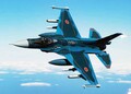 空自の「対艦番長」が“巨大な怪鳥”を護衛！ 圧巻の3か国編隊が東シナ海で実現