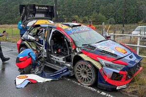 フルモー、クラッシュでマシン右側がむき出しに「フロントガラスが曇って」／ラリージャパン最終日コメント集