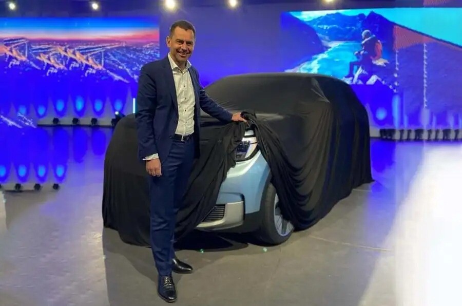 フォード　新型の量産EV、3月公開へ　VWのMEBプラットフォーム採用か