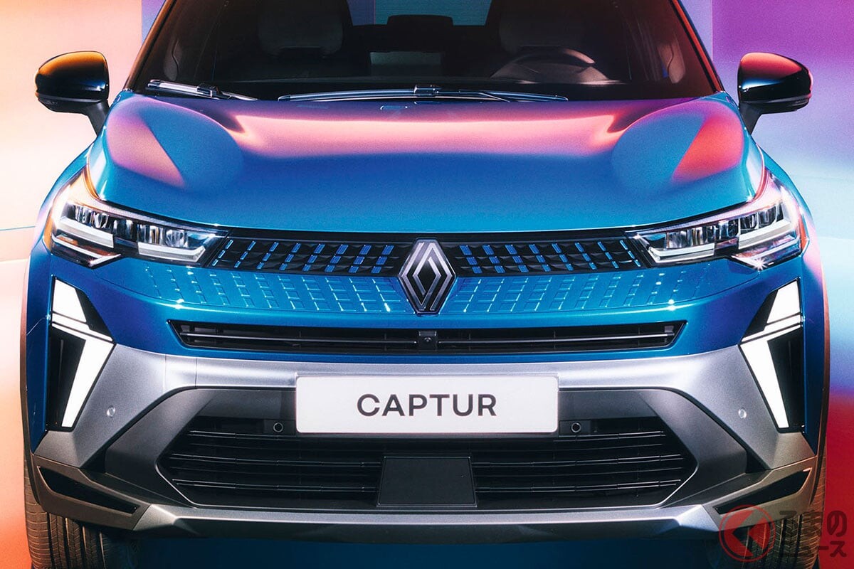 389万円から！ 新型「コンパクトSUV」登場！ “新”精悍マスク×全長4.3m級の「ちょうどイイサイズ」！ 「リッター23km」も走る“超”低燃費車！ ルノー「新型キャプチャー」発売