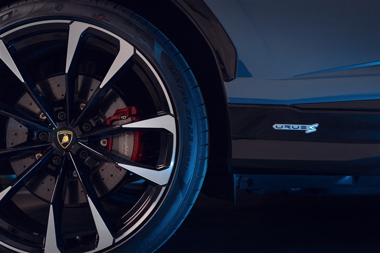 ランボルギーニ「ウルス S」発表。666馬力、最高305km/h、3000超の弩級SUV。新たに”エゴモード”も