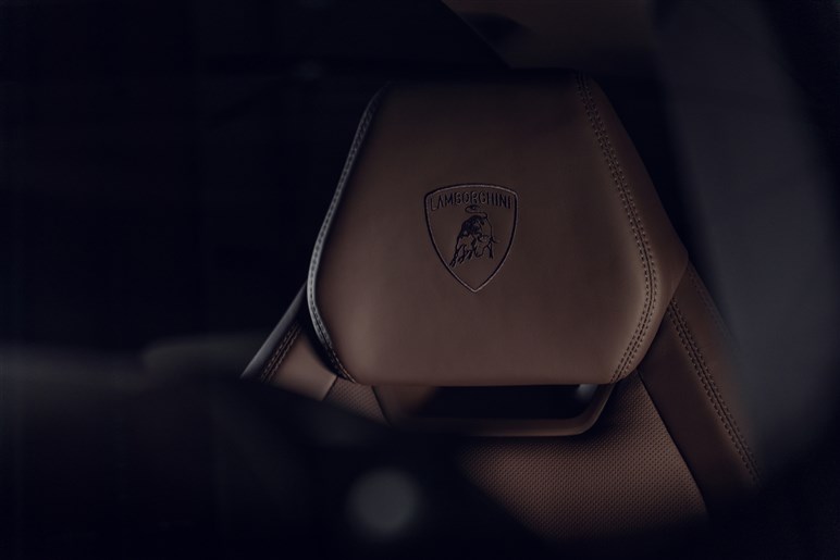 ランボルギーニ「ウルス S」発表。666馬力、最高305km/h、3000超の弩級SUV。新たに”エゴモード”も