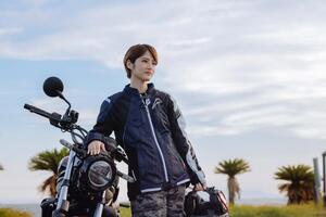 【カワサキ】若月 佑美さんが初めての愛車購入！ 出会いからツーリングまでのコラボ動画を公開