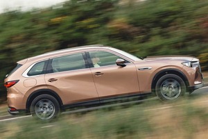 プレミアムな内装にハンサムな容姿　マツダCX-80 PHEV（1）　総合327psのハードをチェック