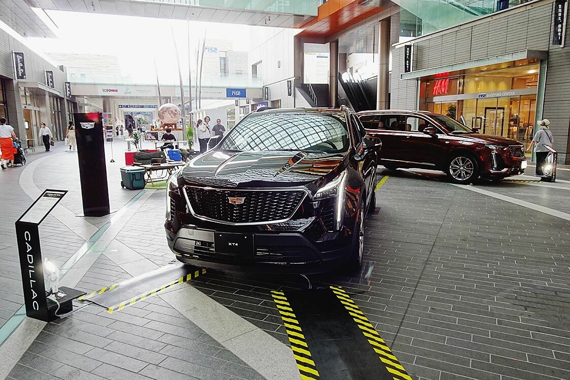GMジャパン、都内の商業施設でキャデラックの展示イベント　「エスカレード」「XT4」など全車種を一堂に