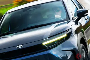 トヨタ新型SUV「アーバンクルーザー」発表！ 全長4.3mで「ヤリスクロス以上、ハリアー未満」の“ちょうどいいサイズ”採用！ 本格的「悪路走破性」が魅力の“タフ仕様”！「100万km保証」の“自信作”が欧州登場！