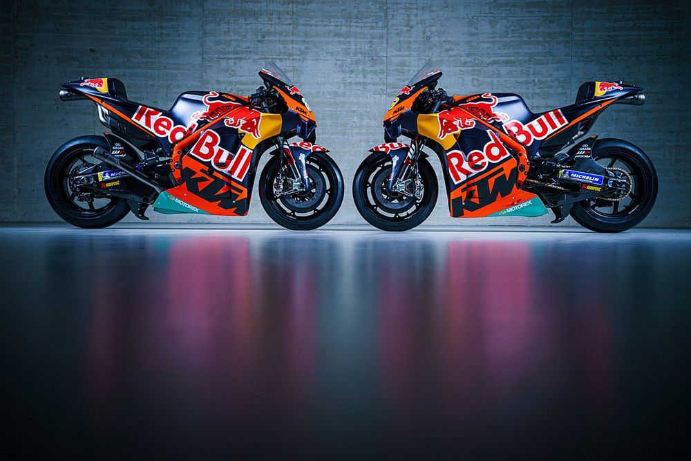 【MotoGP】KTM＆テック3、新マシンカラーリングを発表。Moto2からガードナーとフェルナンデスが昇格