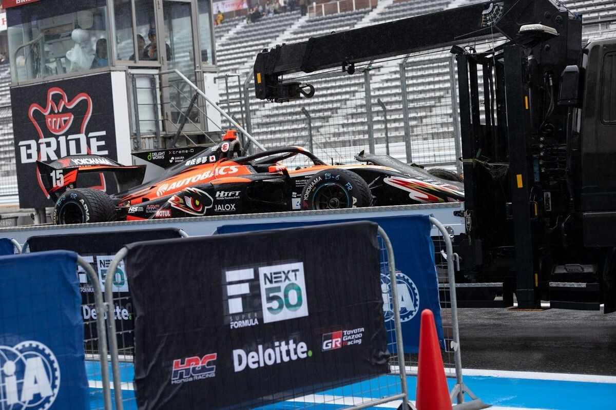 雨の富士でフェネストラズが初PP、トムスワンツー！　驚速岩佐はまさかのクラッシュでポール剥奪｜スーパーフォーミュラ第9戦富士