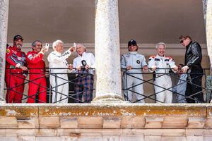 【動画＆ギャラリー】グッドウッドに7人の歴代F1チャンピオンが集結、デモランを披露。現役ドライバーも参加