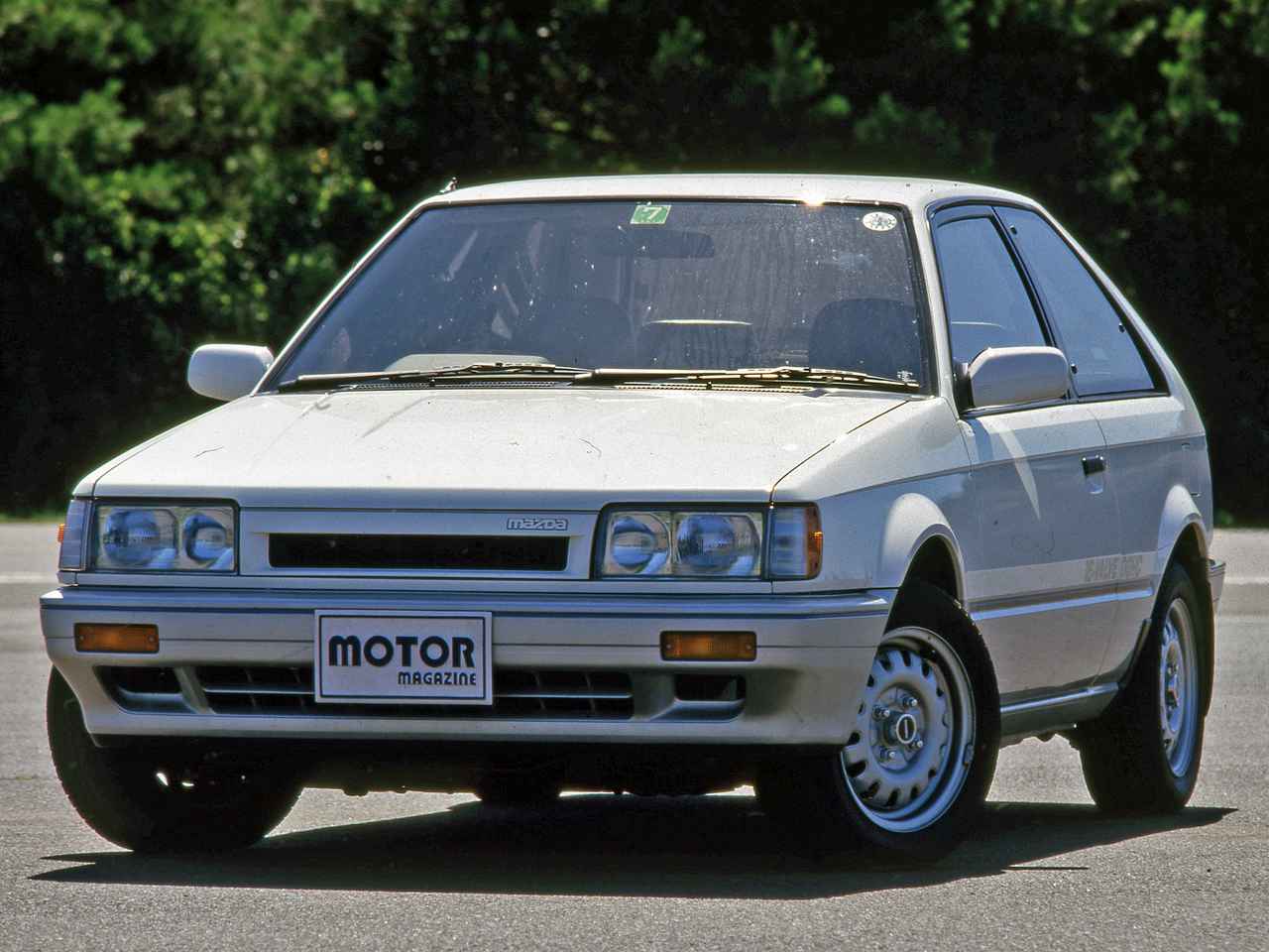 マツダファミリア30年の歩み 美品 www.unamec.com.br