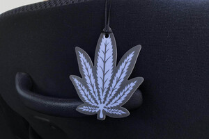 この臭いどうにかならない？　買った中古車に染みついた前オーナーの芳香剤臭は想像以上に厄介だった